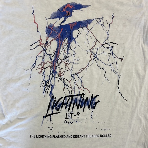Lightning graphic T - Picture 2 of 3